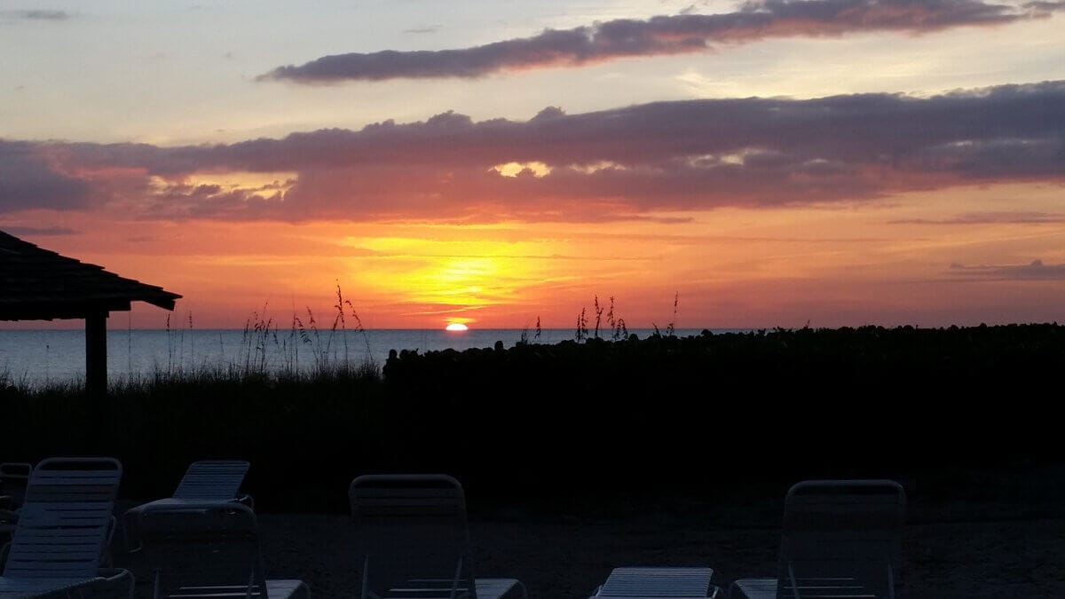 Island Inn Sanibel Sunset